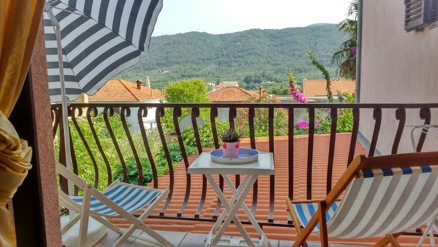 Apartments Marcela Stari Grad  Luaran gambar